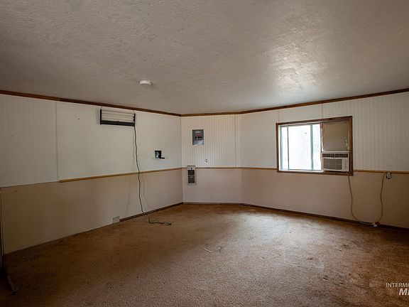 3rd image of 2501 Saint Joe Ln