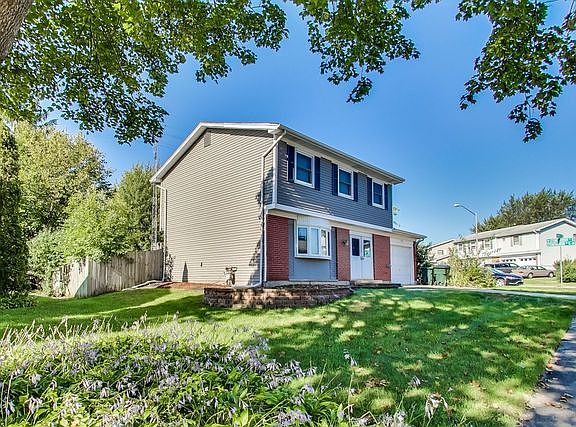 3rd image of 1395 Nantucket Ct