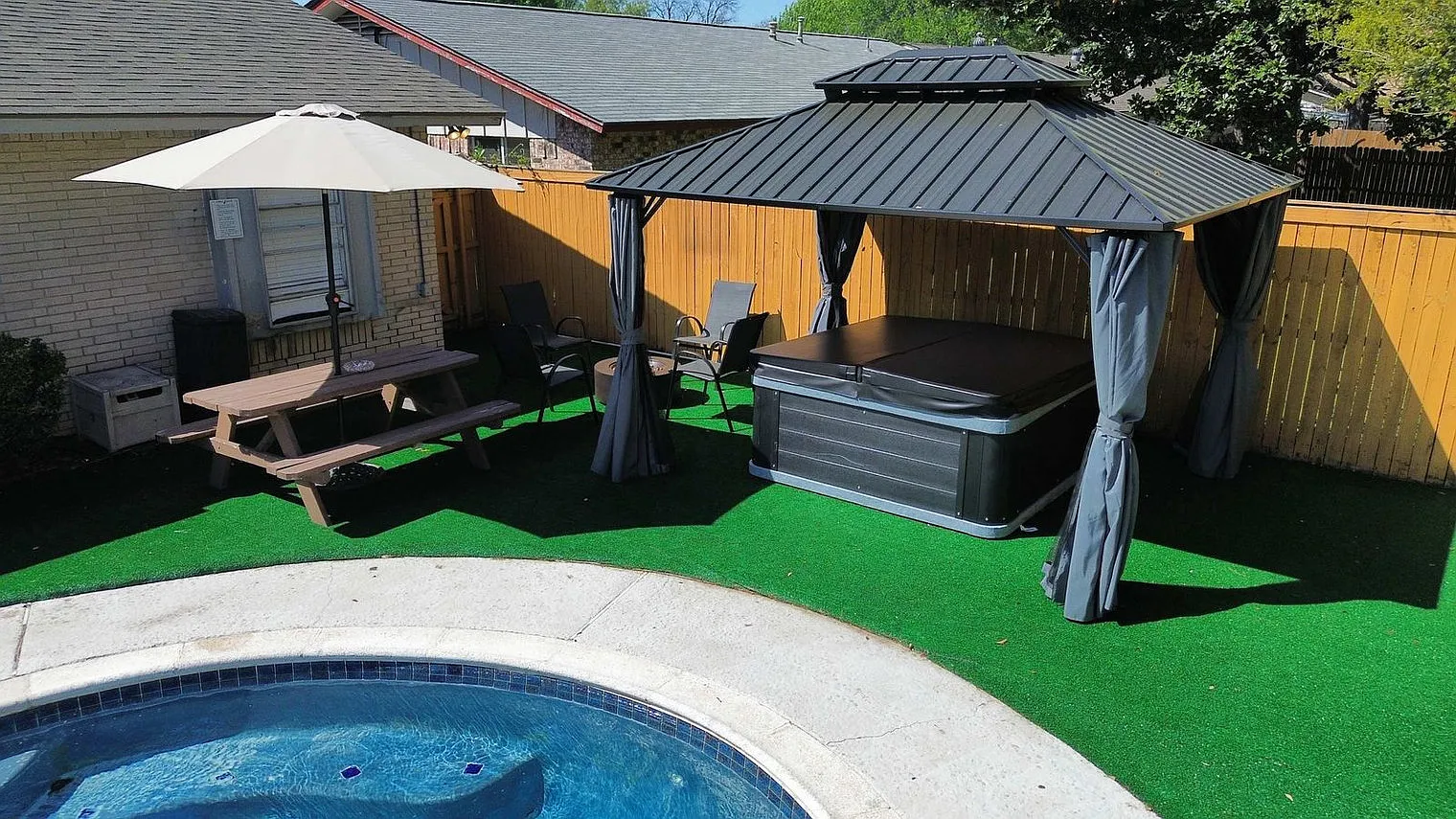 4 bed, 2.0 bath, 1593 sqft, $8,218 — Photo 3
