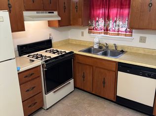 3120 W Westport Rd, Peoria, IL 61615