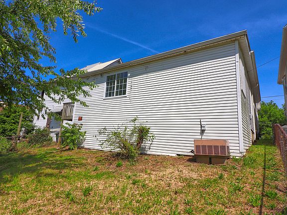4th image of 1119 Dale Ave SE