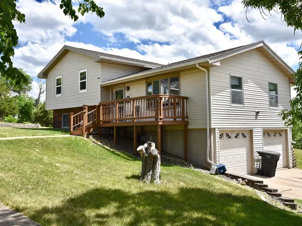 2105 Buffalo St, Pierre, SD 57501