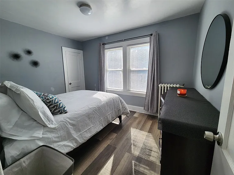 87 S Washington St — Photo 8