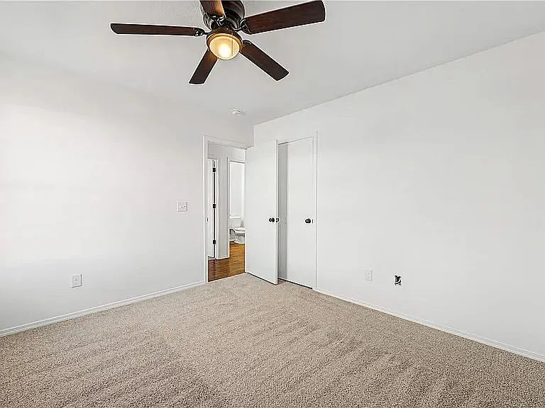 3306 SW Victoria Pl #E — Photo 18
