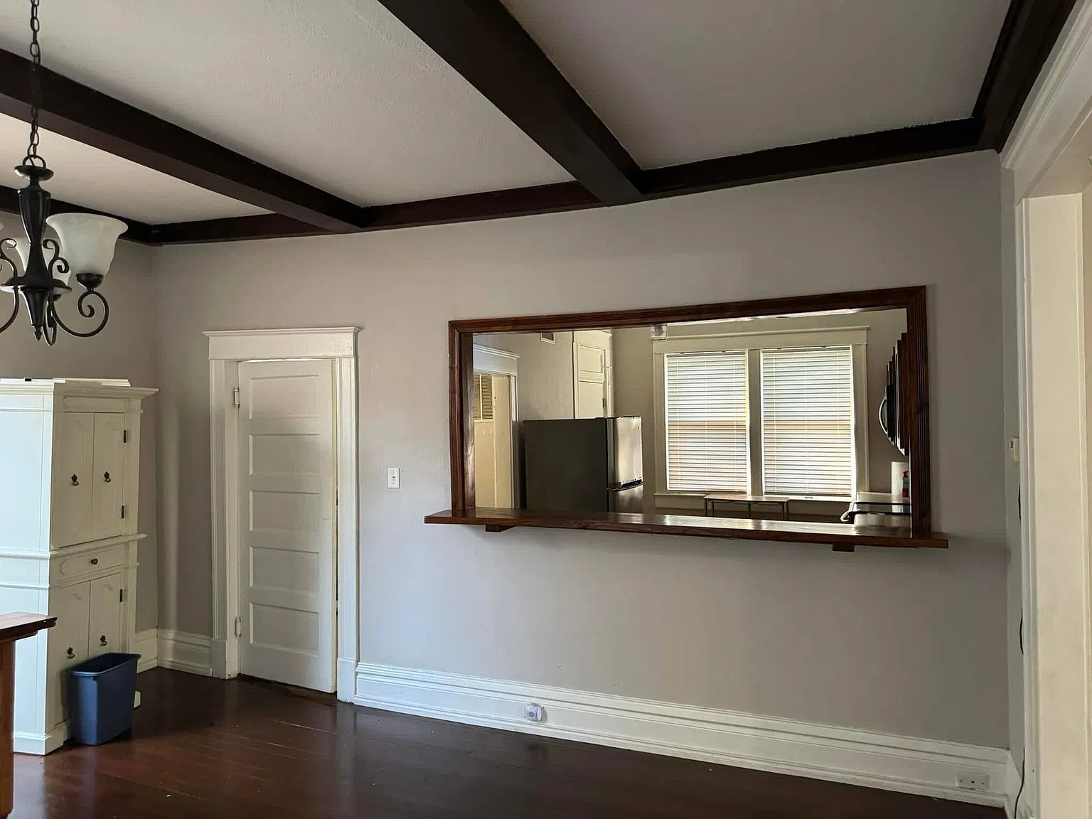 3 bed, 2457 sqft, $1,250 — Photo 2