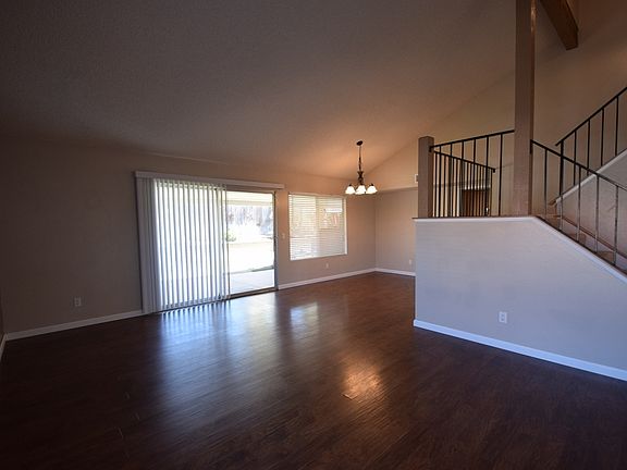 4th image of 10149 Parkdale Ave