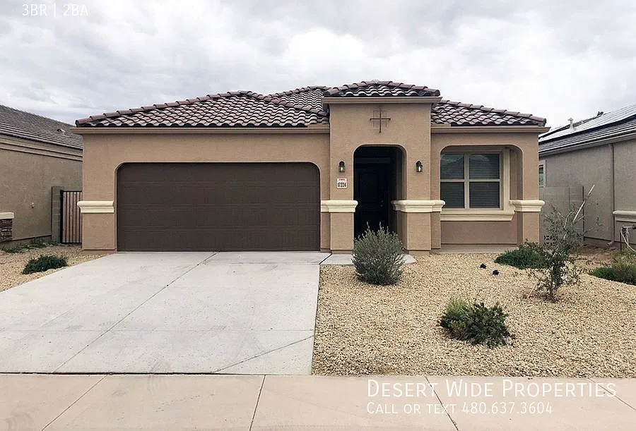3 Bedroom 2 Bath home in Santa Rosa Springs — Photo 1