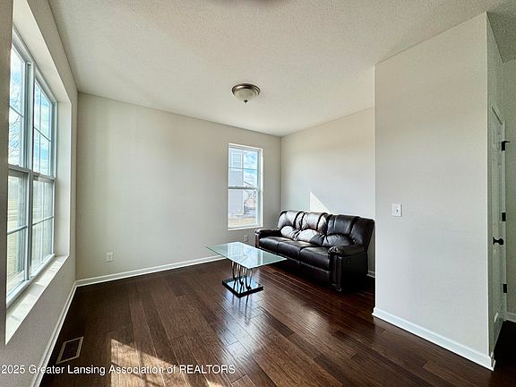 5th image of 2632 Carnoustie Dr