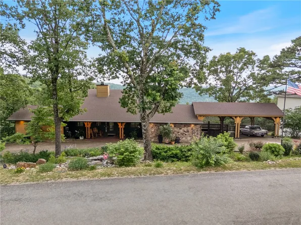 7 El Dorado Dr, Holiday Island, AR 72631