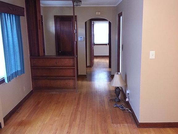 3rd image of 208 Boundary Ave