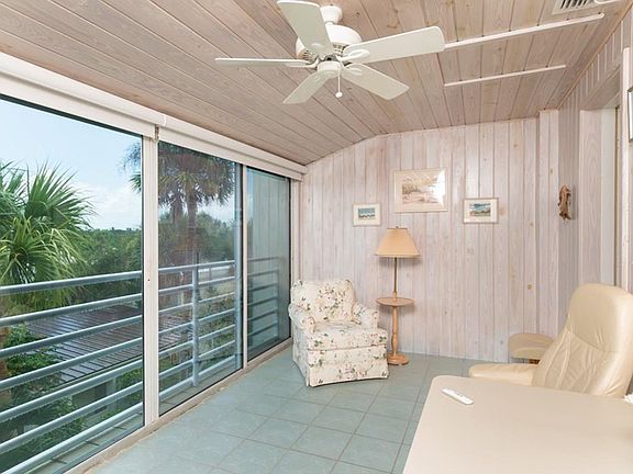 4th image of 8444 Oceanside Dr #32