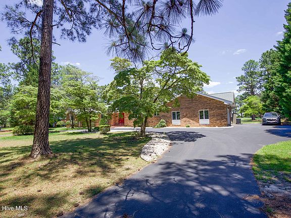 4th image of 6 Pine Tree Terrace