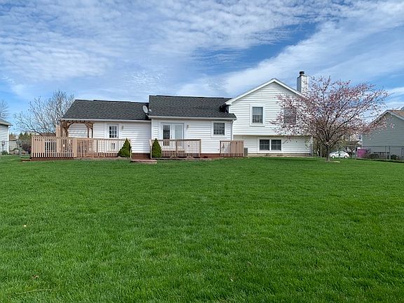 Back yard-fully fenced