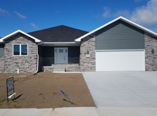 4608 16th Avenue Pl, Kearney, NE 68845
