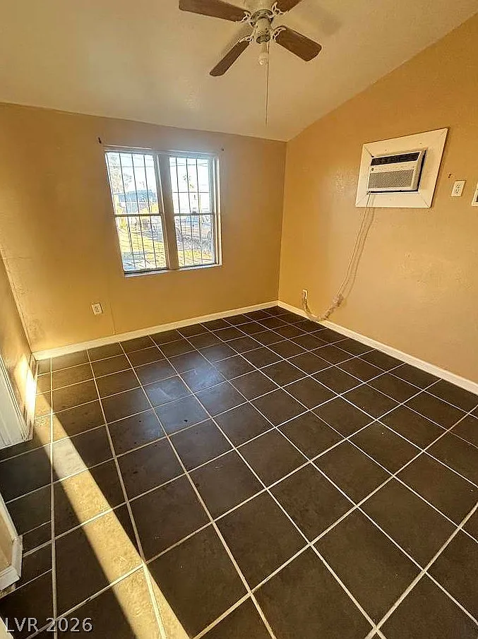 1 bed, 1.0 bath, 1820 sqft, $825 — Photo 4
