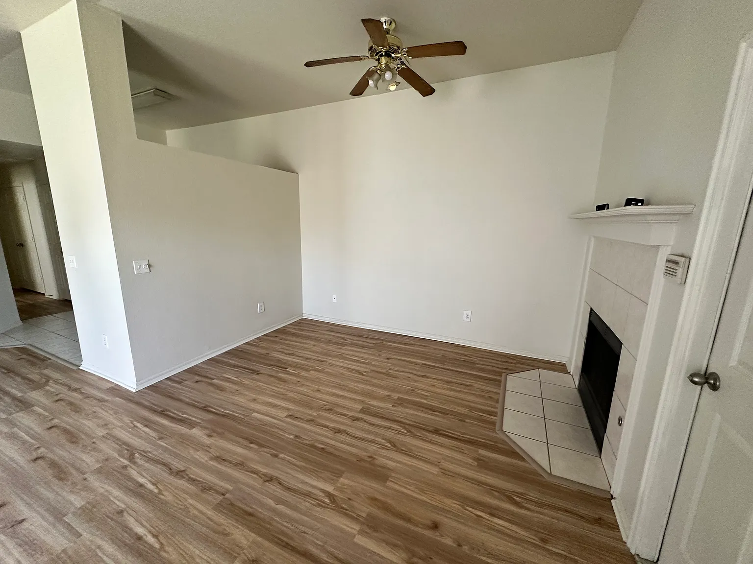 3 bed, 1200 sqft, $1,250 — Photo 3