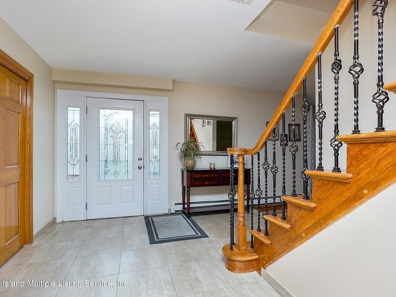3rd image of 207 Darlington Ave