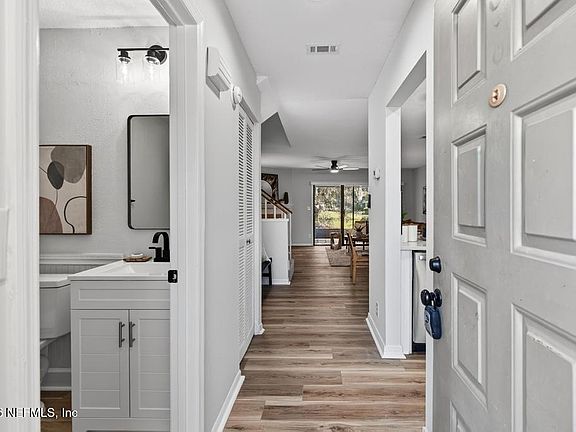 3rd image of 7701 BAYMEADOWS Circle W #1093