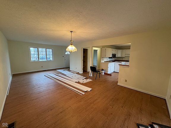 4th image of 3086 Bridlewood Trl