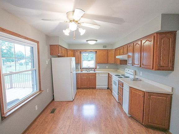 2nd image of 2518 Anthonys Dr