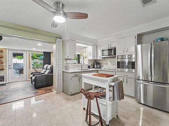 4th image of 1779 AVON LANE