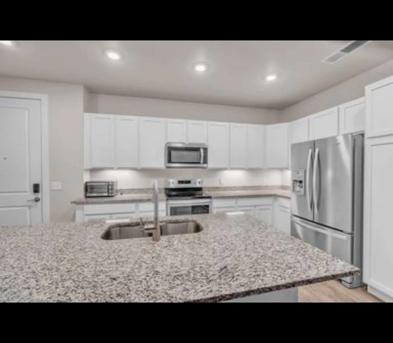 14331 E Tennessee Ave — Photo 3