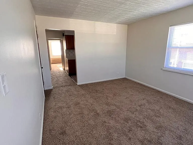 1580 Glenbeck Ave #4 — Photo 4
