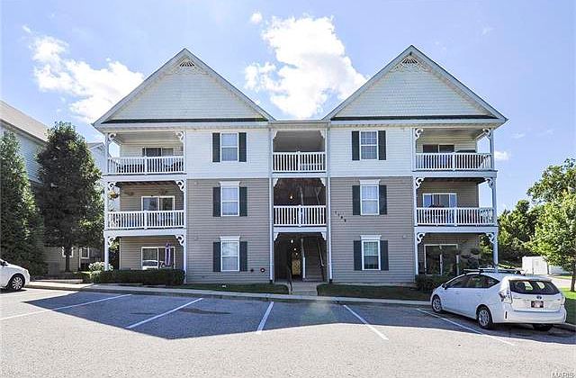 1st image of 1149 Arbor Creek Dr APT 3B