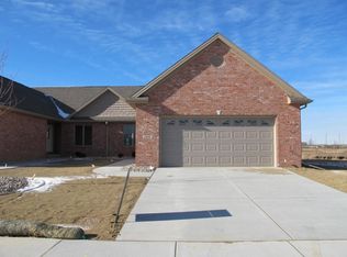 1909 Dunraven Rd, Bloomington, IL 61704