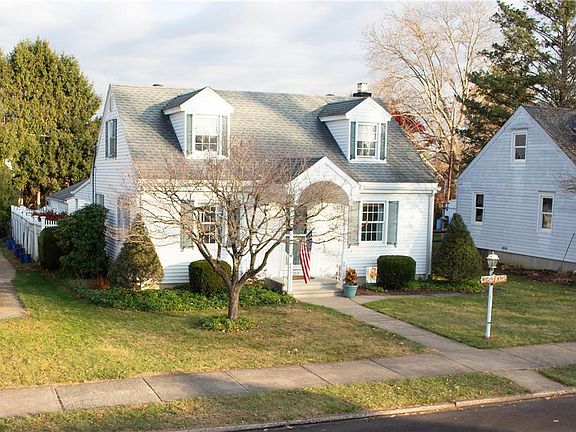 5th image of 2218 Worthington Ave