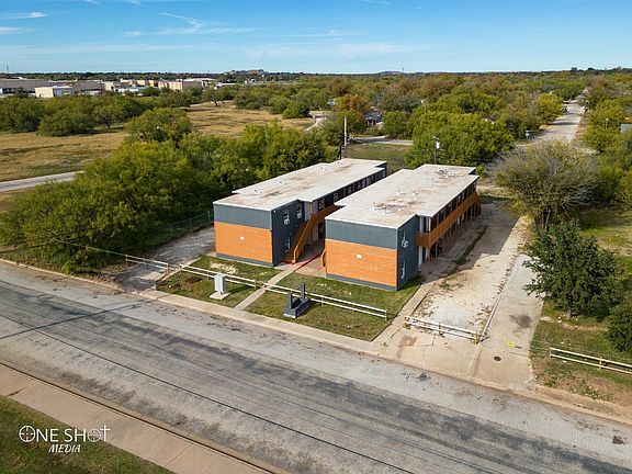 3rd image of 526 N 7th St #12