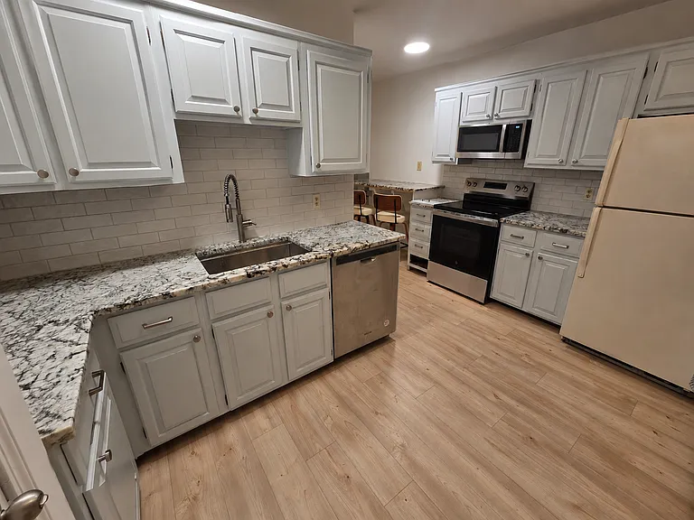 27 West St #1 — Photo 2