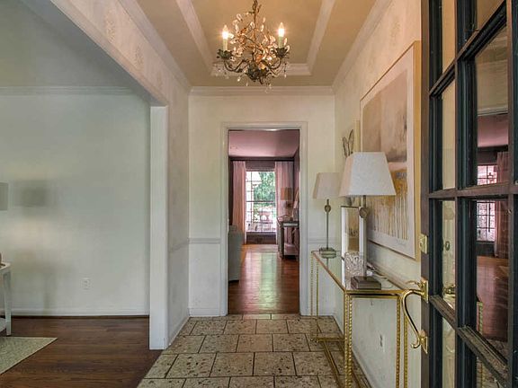 5th image of 509 Torrington Ct