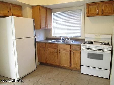 4th image of 1228 Egleston Ave