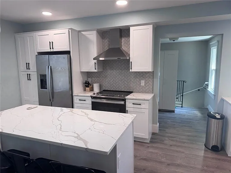 35 Elm St #B — Photo 3