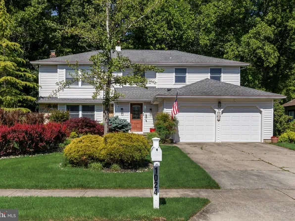 1024 Bob White Dr, Cherry Hill, NJ 08003