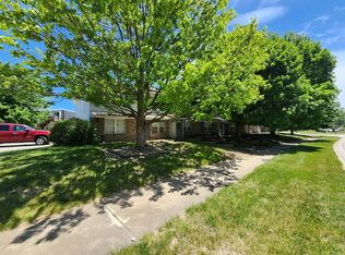 700 Golfcrest Rd S #10, Normal, IL 61761