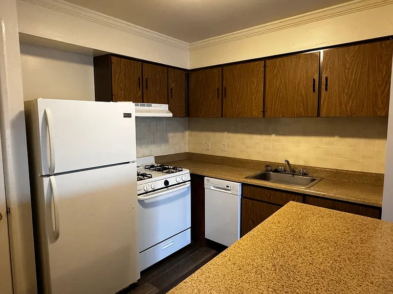 2990 Santiago Dr — Photo 20