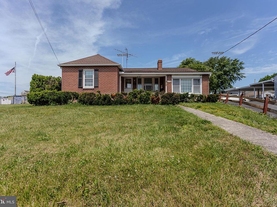 1st image of 106 Berlin Rd