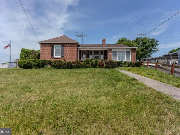 106 Berlin Rd, New Oxford, PA 17350