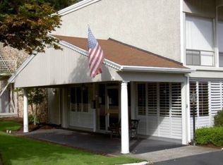 4460 SW Scholls Ferry Rd APT 2, Portland, OR 97225