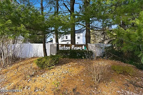 78 Diane Dr Photo 1