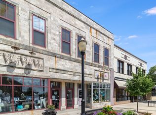 25 S La Grange Rd APT F, La Grange, IL 60525