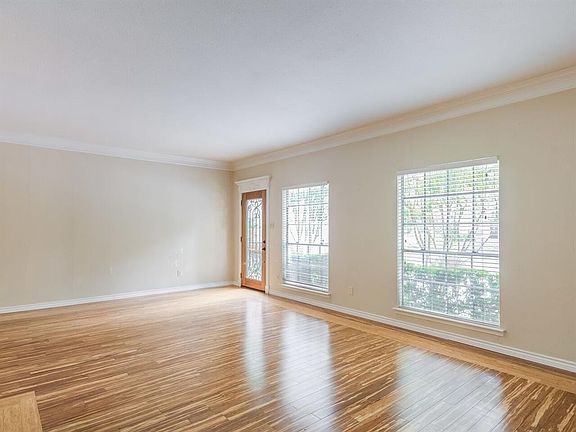 3rd image of 1802 Stoney Brook Dr APT 107