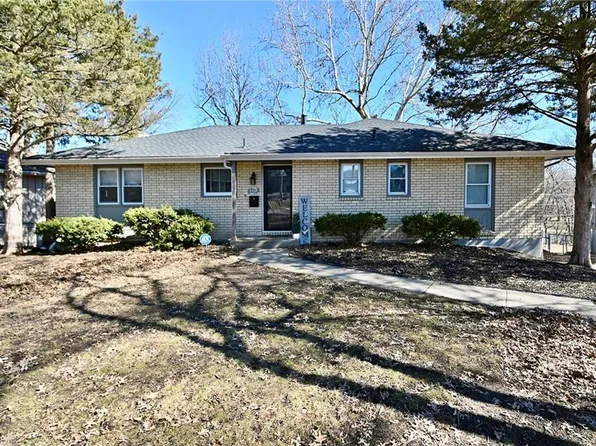 9408 E 82nd St, Raytown, MO 64138