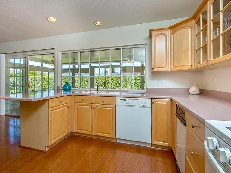 2259 N Marter Ct — Photo 7