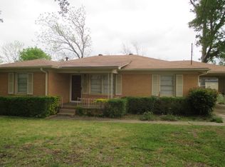 1301 Richardson Dr, Henderson, TX 75654