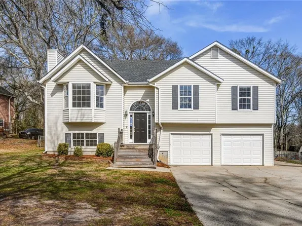 180 McKinley Ct, Powder Springs, GA 30127