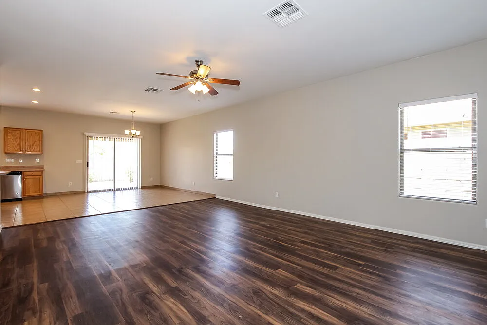 4 bed, 2.0 bath, 1685 sqft, $2,195 — Photo 3