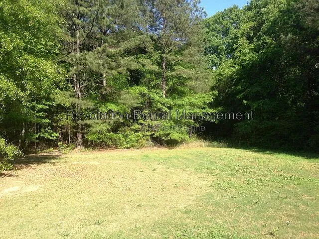 2 bed, 1.0 bath, 936 sqft, $1,395 — Photo 4